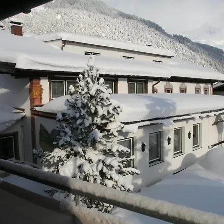 Wanderhotel Grüner Baum-2